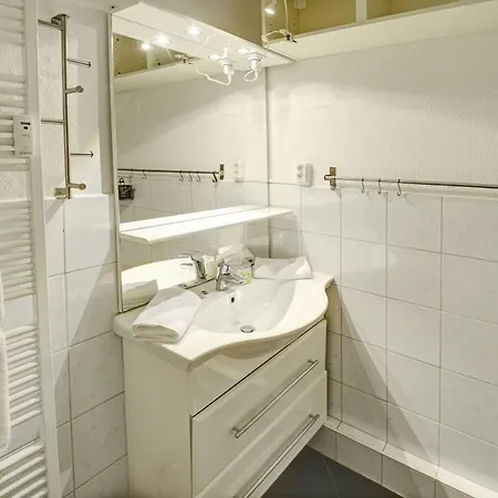 Fewo1846 - Bellevue - Sonnige 2-zimmer-wohnung Mit Balkon Und Hafenblick *